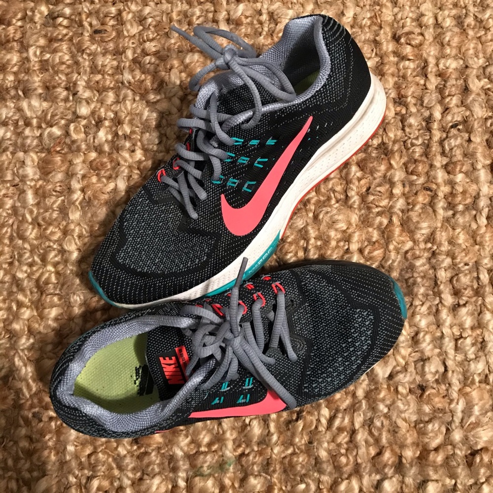 Nike Air Zoom Structure 18